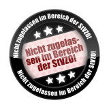 Schwarzes Siegel, in dem sich in der Mitte ein rosa-rotes Rechteck mit der Aufschrift "Nicht zugelassen im Bereich der StVZO" befindet.