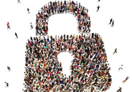 eine Gruppe von Menschen ist in Form eines Sicherheitsschloss aufgestellt, Datenschutz, security protection
