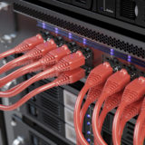 Rote Computer-Netzwerk-Server-Kabel