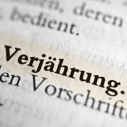 Schriftzug Verjährung hellorange hinterlegt