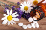 Tabletten mit Lavendel und Kamille