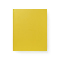 gelbes Buch auf weißem Hintergrund
