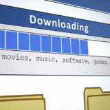 Anzeige "Downloading" am Computer, darunter steht "movies, music, software, games..." und es sind 2 Ordner zu sehen