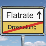 Ortschild mit Flatrate und Drosselung