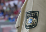 Polizist im Fußballstadion