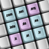 Domainendungen .com, .net, .info, .eu, .at, .fr hellblau hinterlegt und .it, .de, .org rosa hinterlegt in Form von Tasten einer Tastatur