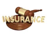 Richterhammer mit vordergründigem Schriftzug "Insurance"
