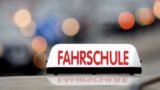 Dachzeichen Fahrschule