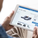 Online-Shopping mit Tablet