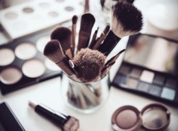 Make up Pinsel und Make up Produkte