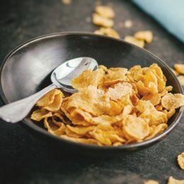 Cornflakes in einer Schale