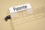 Akte mit Aufschrift „Patente"
