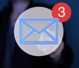 E-Mail Icon mit drei neuen E-Mails