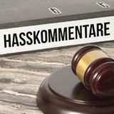 Hasskommentar Ordner mit Richterhammer