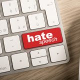 Tastatur mit roter "hate speech" Taste