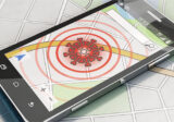 Smartphone mit Coronavirus-Tracking-App