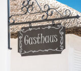 Ein Schild mit der Aufschrift Gasthof