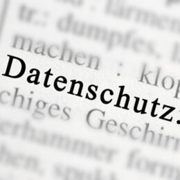 Das Wort Datenschutz wird fett in einem Text dargestellt